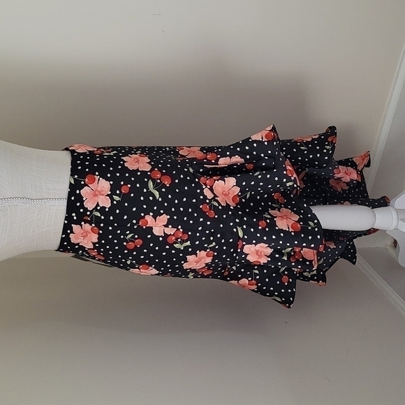 NWT FOREVER 21 Satin Floral Print skirt *NEW* - Picture 4 of 6